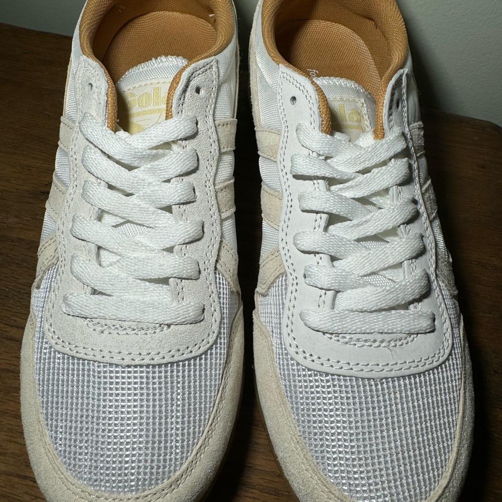 Gola Classic White and tan Sneakers - Picture 7 of 12